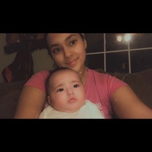 Meet your Posher, Monique